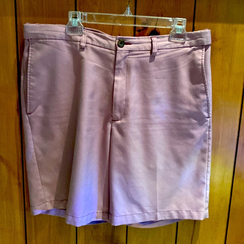 Adjustable waist golf shorts!